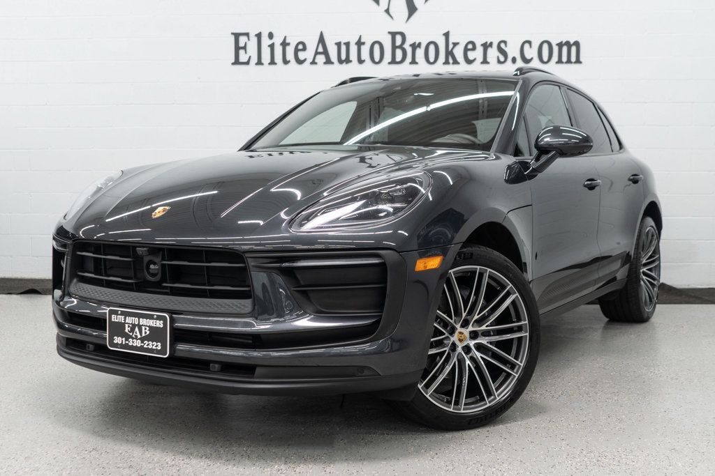 2024 Porsche Macan Base photo 48