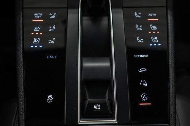 2024 Porsche Macan Base - 22937480 - 19