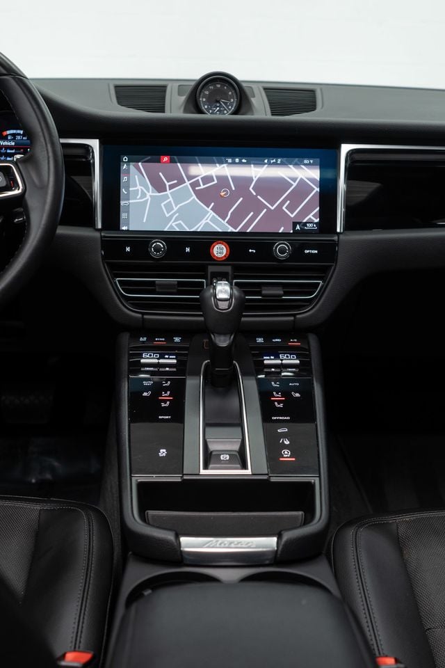 2024 Porsche Macan Base - 23064628 - 26