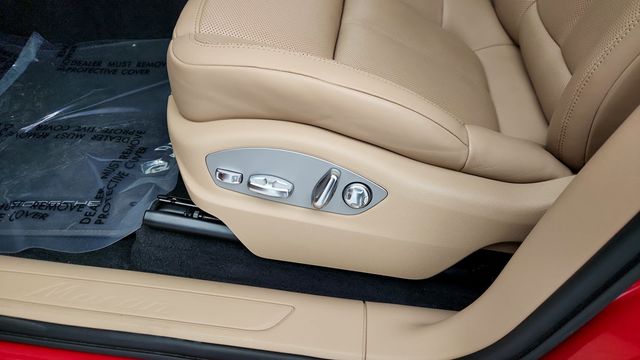 2024 Porsche Macan Base w/ Premium+ Pkg, 21’’ Wheels, Surround View & Bose S Sound - 22955765 - 11