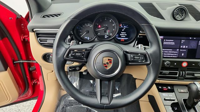2024 Porsche Macan Base w/ Premium+ Pkg, 21’’ Wheels, Surround View & Bose S Sound - 22955765 - 13