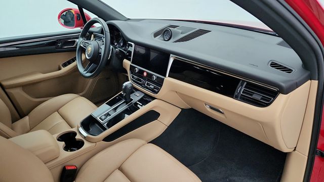 2024 Porsche Macan Base w/ Premium+ Pkg, 21’’ Wheels, Surround View & Bose S Sound - 22955765 - 24