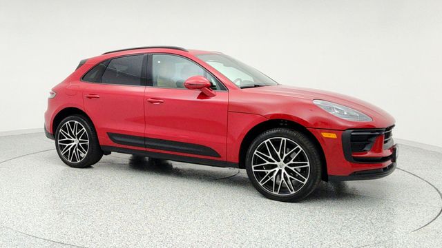 2024 Porsche Macan Base w/ Premium+ Pkg, 21’’ Wheels, Surround View & Bose S Sound - 22955765 - 2