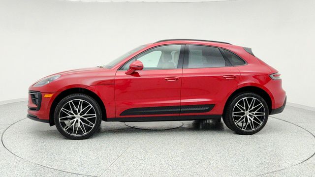 2024 Porsche Macan Base w/ Premium+ Pkg, 21’’ Wheels, Surround View & Bose S Sound - 22955765 - 7