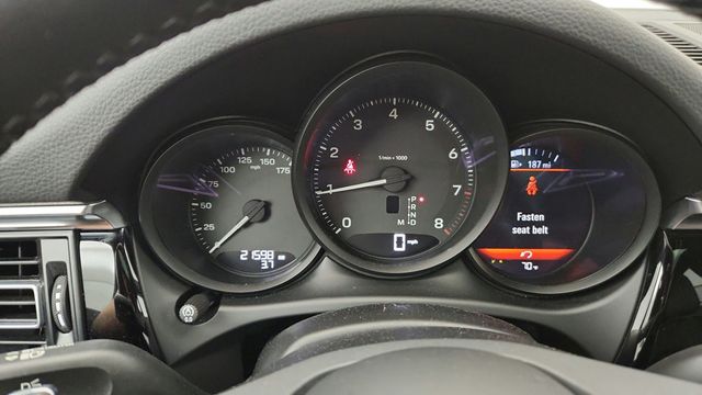 2024 Porsche Macan Base w/ Premium Plus Package & Surround View - 23044585 - 13