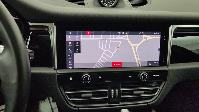 2024 Porsche Macan Base w/ Premium Plus Package & Surround View - 23044585 - 17