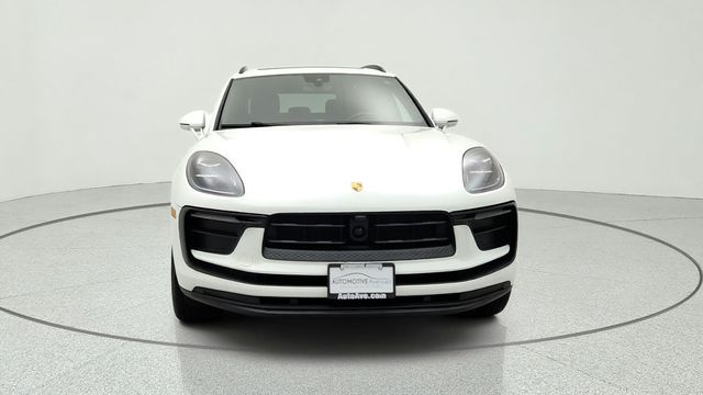 2024 Porsche Macan Base w/ Premium Plus Package & Surround View - 23044585 - 1