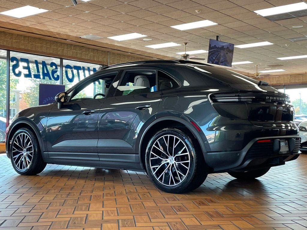 2024 Porsche Macan Electric 4 photo 9