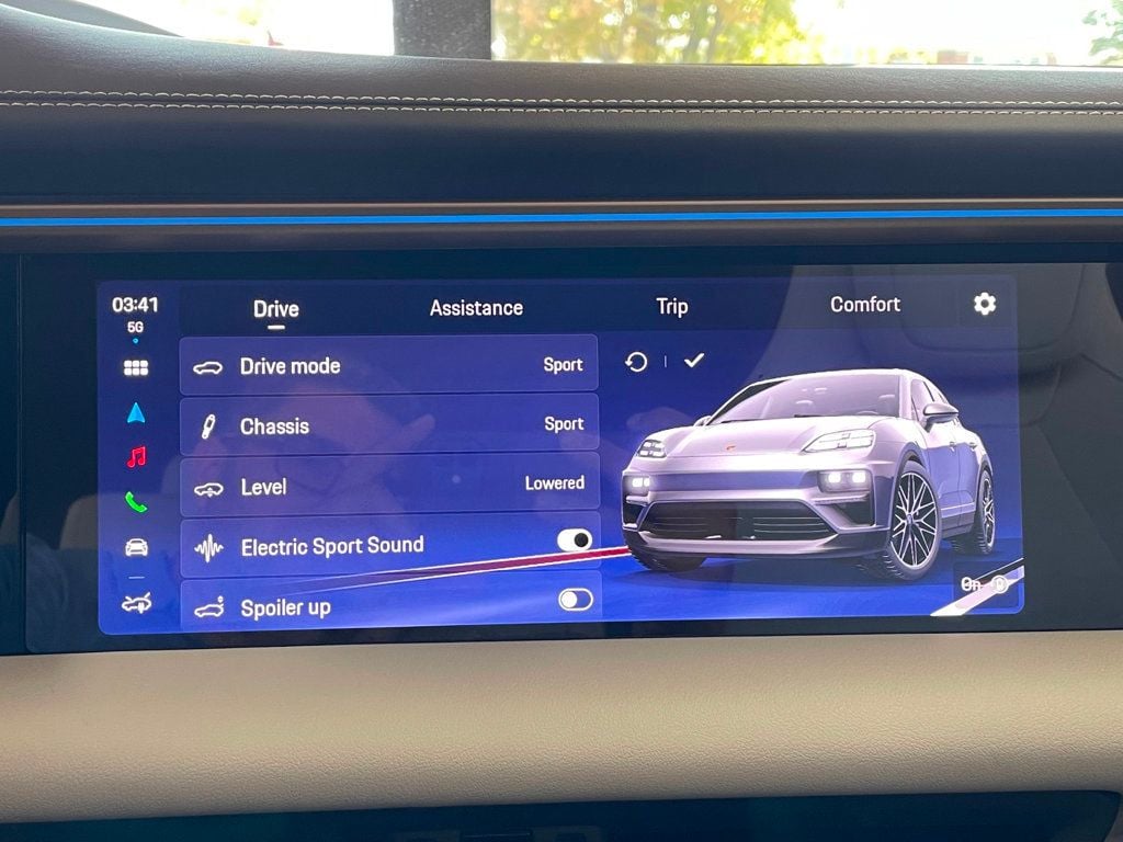 2024 Porsche Macan Electric 4 photo 43