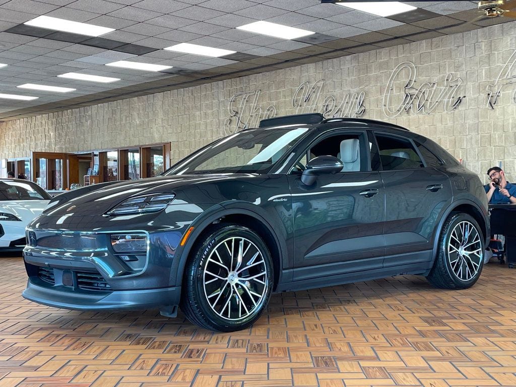 2024 Porsche Macan Electric 4 photo 5