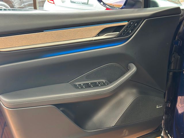 2024 Porsche Macan Electric 4 AWD - 22930926 - 17