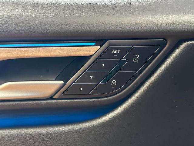 2024 Porsche Macan Electric 4 AWD - 22930926 - 18