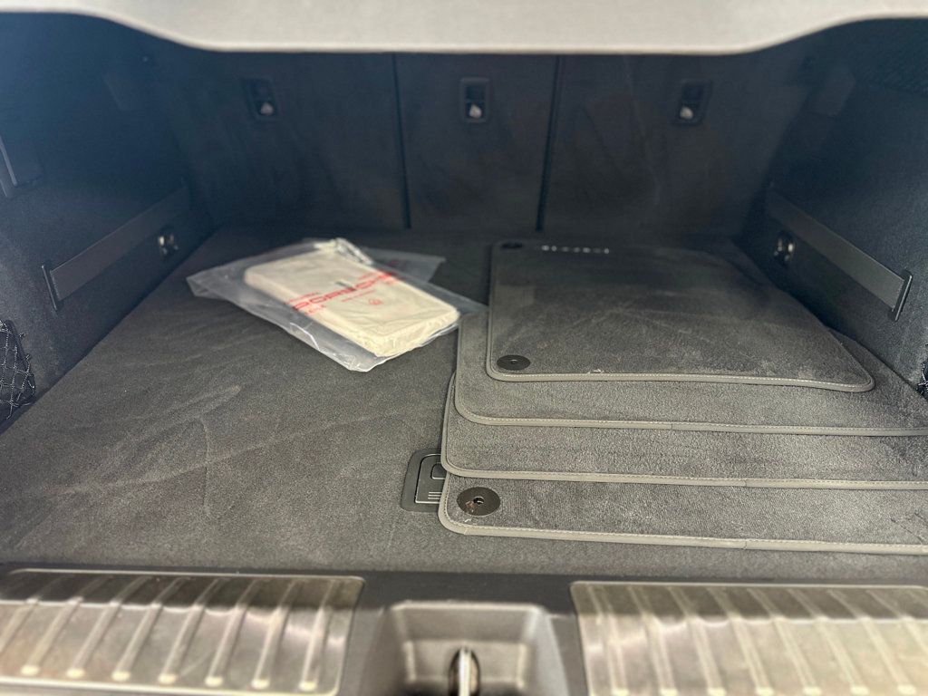 2024 Porsche Macan Electric 4 AWD - 22930926 - 24