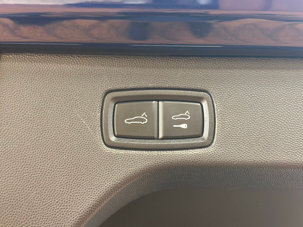 2024 Porsche Macan Electric 4 AWD - 22930926 - 25