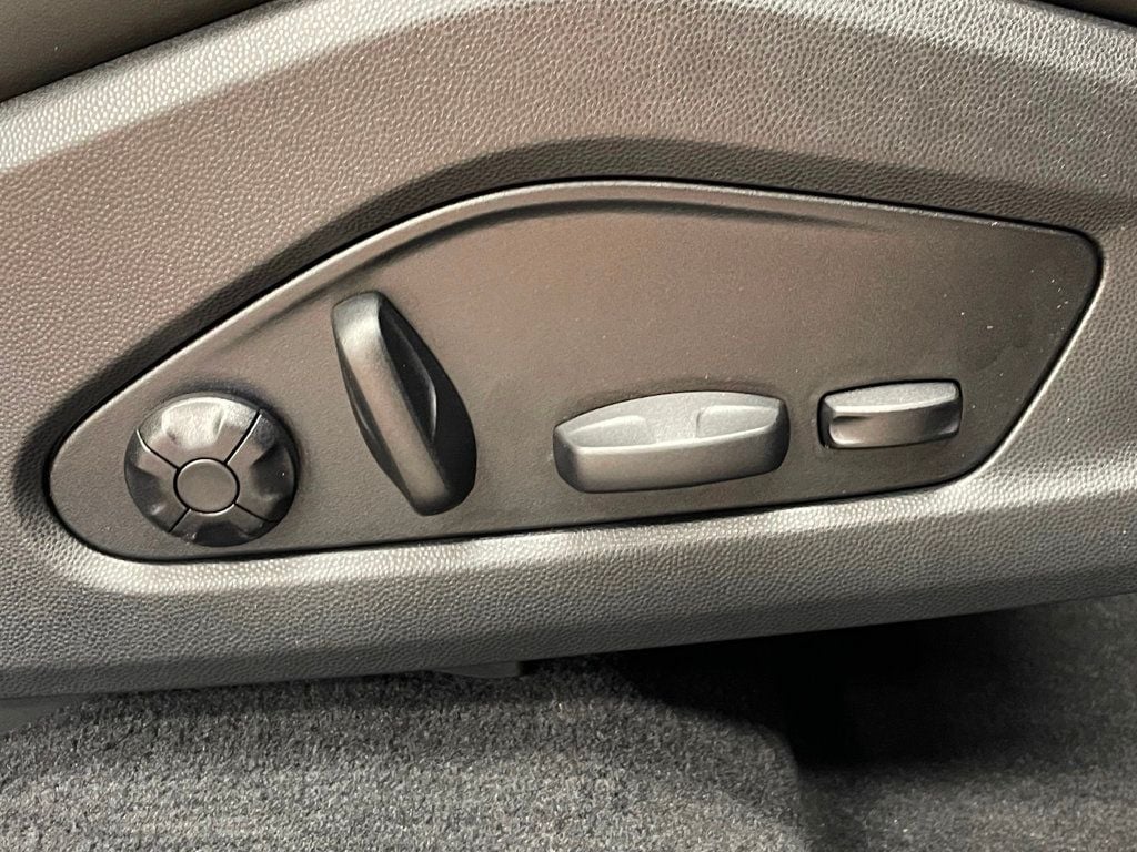 2024 Porsche Macan Electric 4 AWD - 22965551 - 27