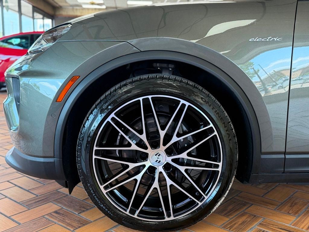 2024 Porsche Macan Electric 4 AWD - 23048734 - 13