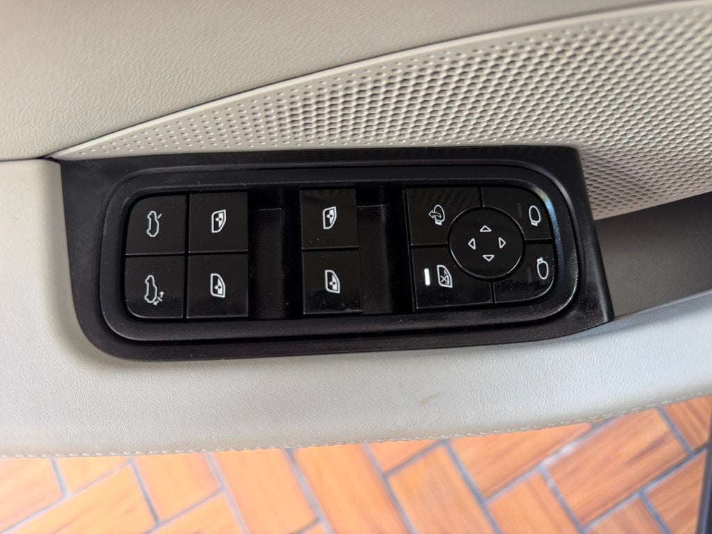 2024 Porsche Macan Electric 4 AWD - 23048734 - 20