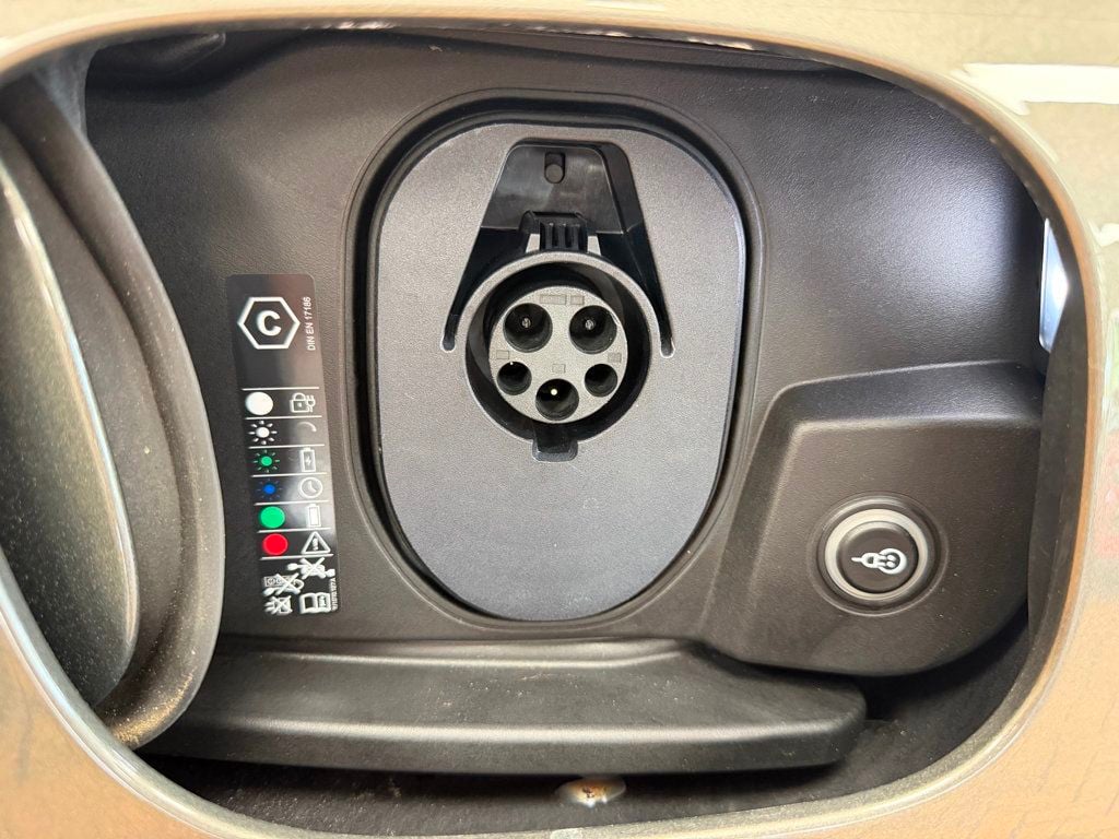 2024 Porsche Macan Electric 4 AWD - 23048734 - 25