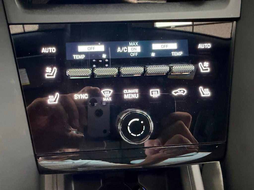 2024 Porsche Macan Electric 4 AWD - 23048734 - 34