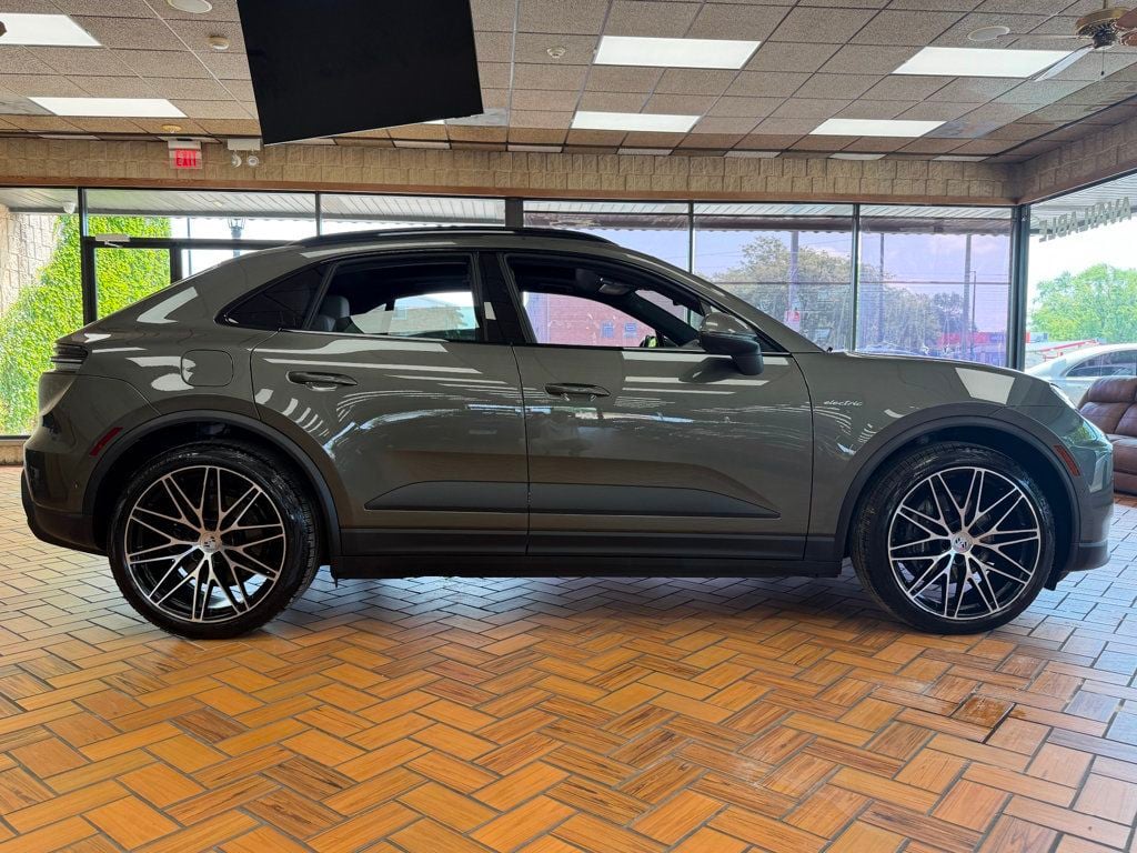 2024 Porsche Macan Electric 4 AWD - 23048734 - 8