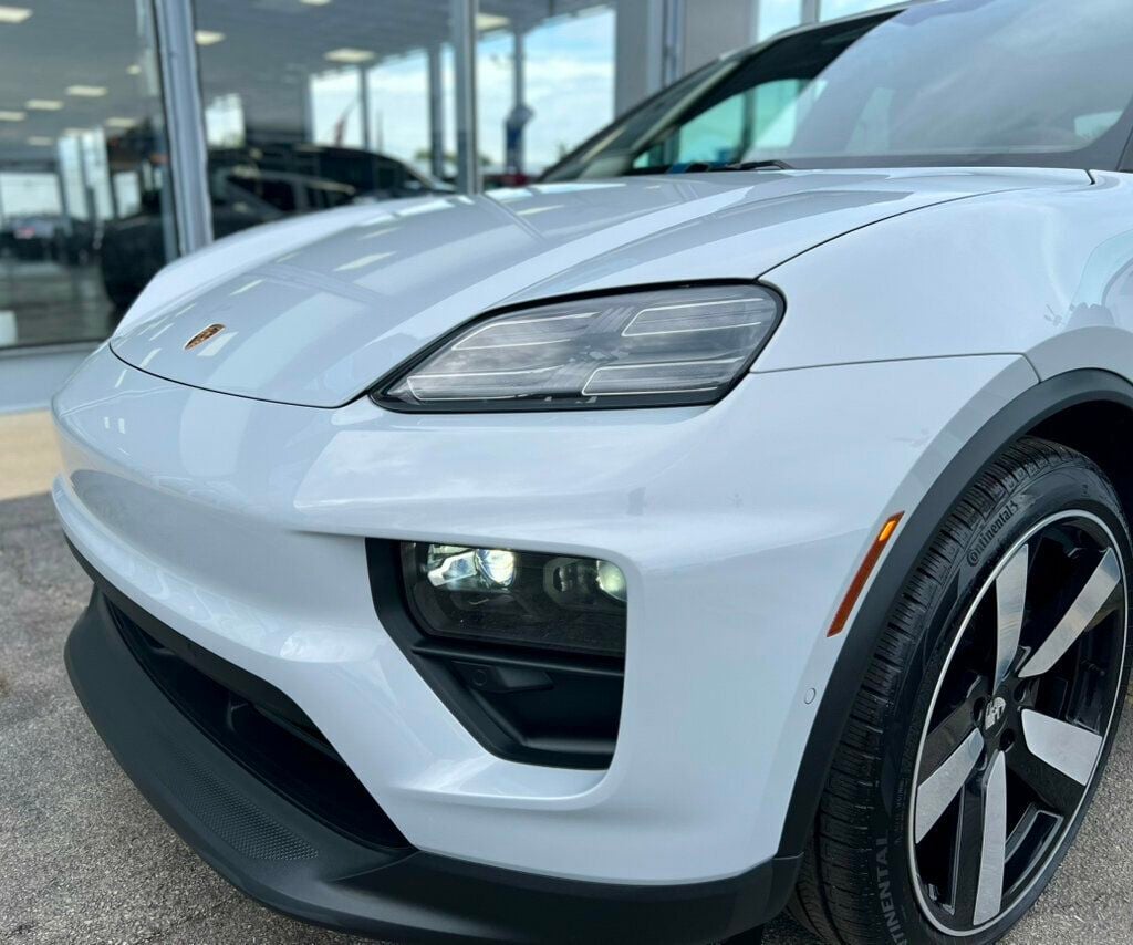 2024 Porsche Macan Electric 4 AWD - 23080742 - 9