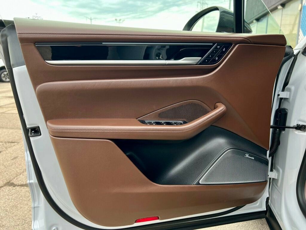 2024 Porsche Macan Electric 4 AWD - 23080742 - 17