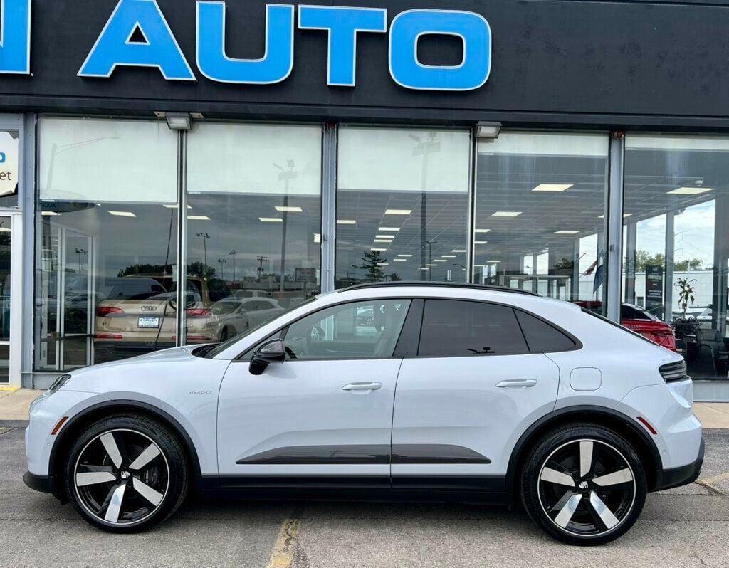 2024 Porsche Macan Electric 4 AWD - 23080742 - 1