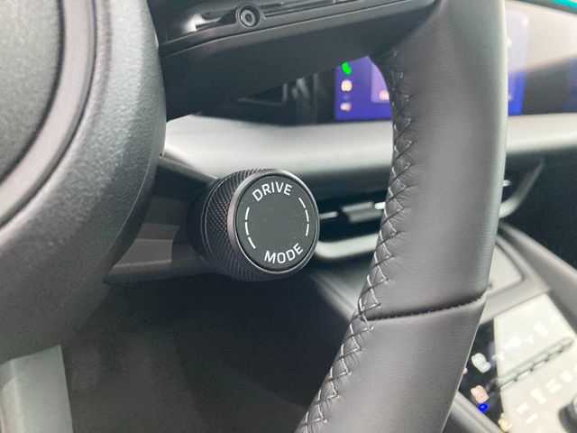 2024 Porsche Macan Electric 4 AWD - 22616426 - 23