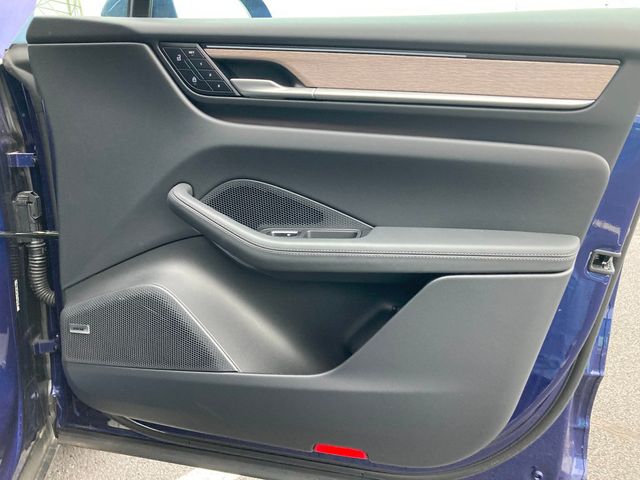 2024 Porsche Macan Electric 4 AWD - 22616426 - 32