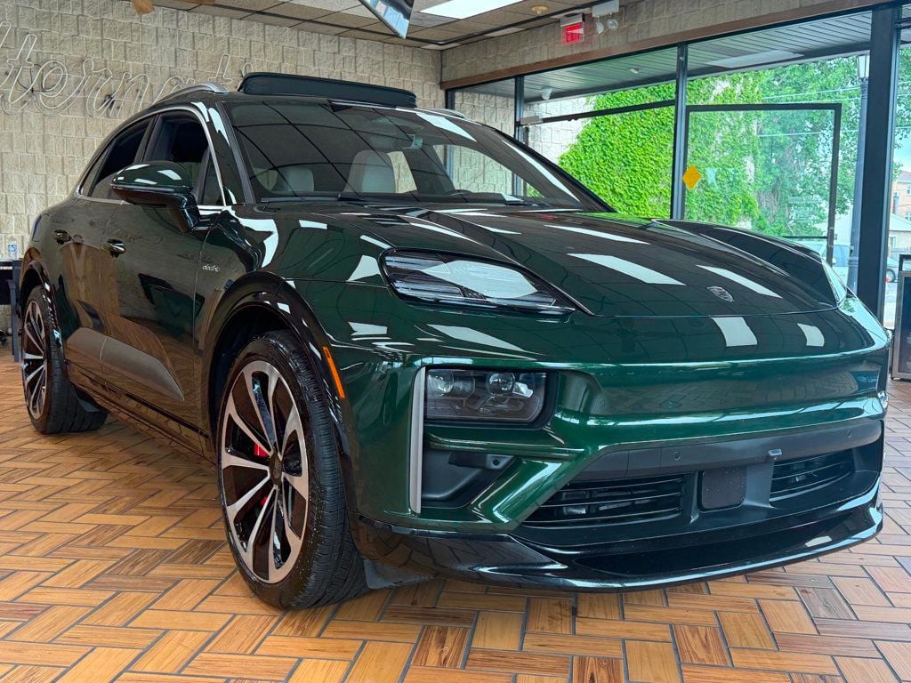 2024 Porsche Macan Electric Turbo AWD - 23033949 - 11