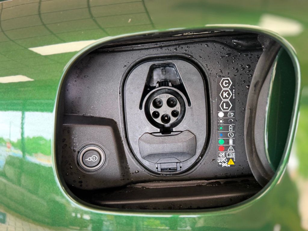 2024 Porsche Macan Electric Turbo AWD - 23033949 - 18