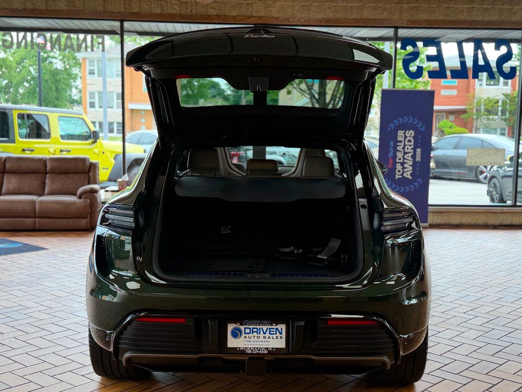 2024 Porsche Macan Electric Turbo AWD - 23033949 - 19