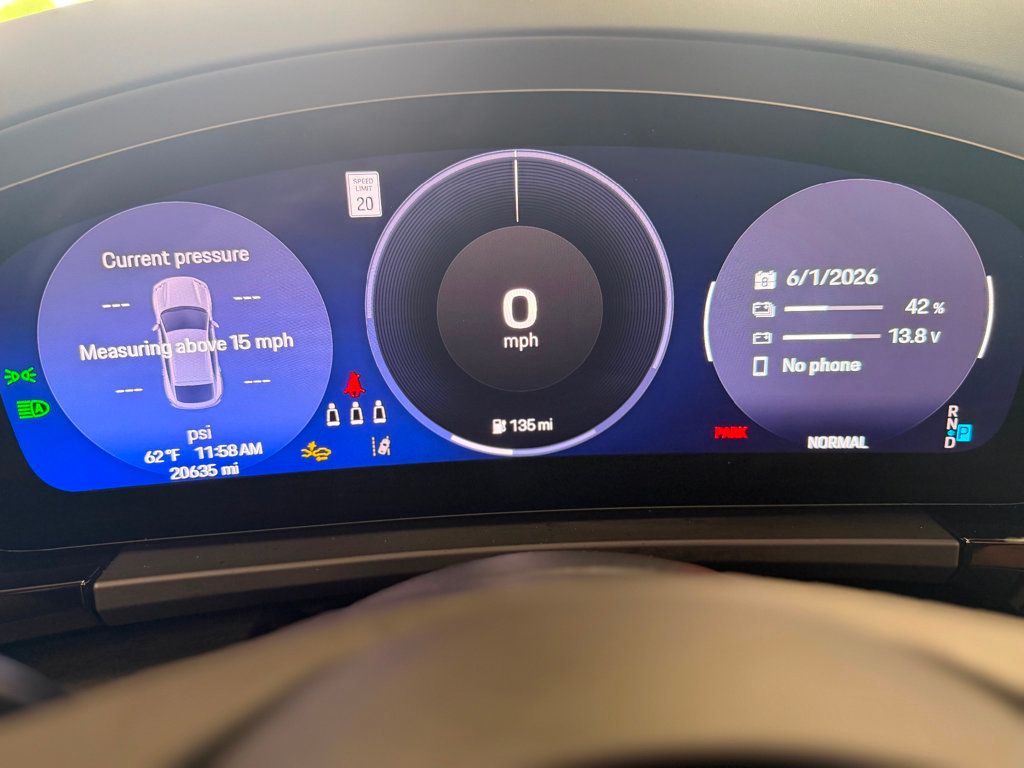 2024 Porsche Macan Electric Turbo AWD - 23033949 - 24