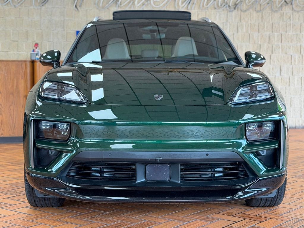 2024 Porsche Macan Electric Turbo AWD - 23033949 - 2