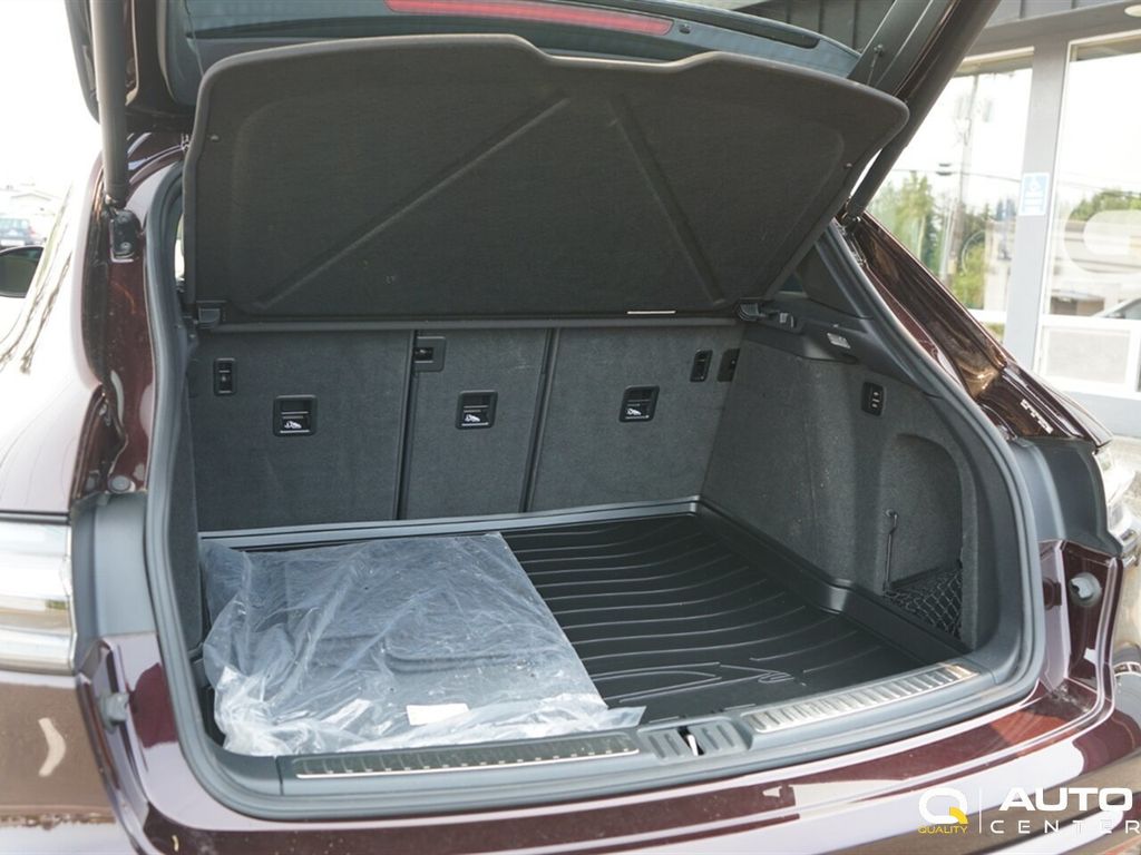 2024 Porsche Macan GTS - 23066226 - 36