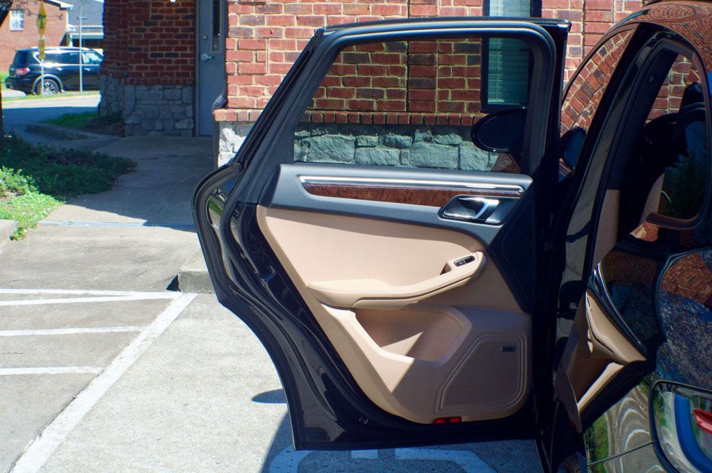 2024 Porsche Macan MSRP$74470/PremiumPlusPkg/Heated&CooledSeats/PanoramicSunroof - 22993061 - 42