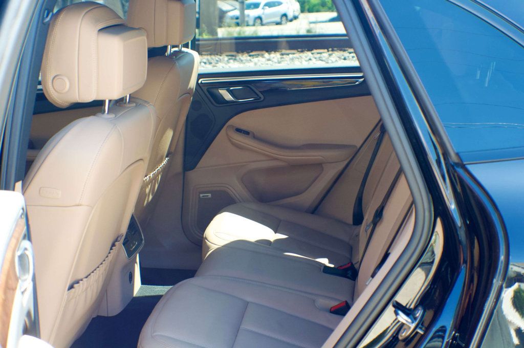 2024 Porsche Macan MSRP$74470/PremiumPlusPkg/Heated&CooledSeats/PanoramicSunroof - 22993061 - 43