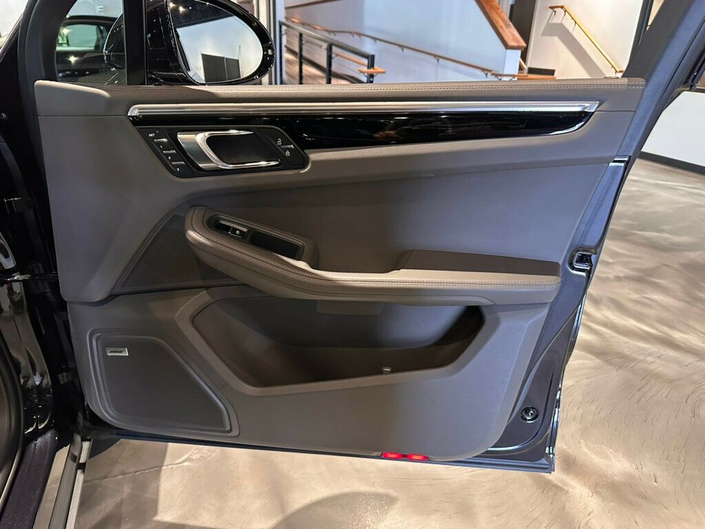 2024 Porsche Macan MSRP$88560/PremiumPlusPkg/Heated&CooledSeats/PanoramicSunroof - 23007771 - 31