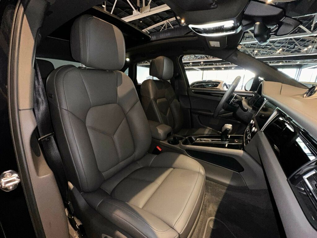 2024 Porsche Macan MSRP$88560/PremiumPlusPkg/Heated&CooledSeats/PanoramicSunroof - 23007771 - 33