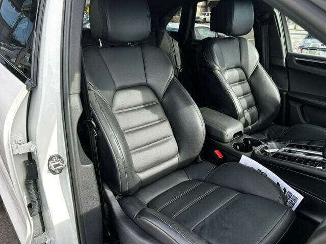 2024 Porsche Macan MSRP$89730/PremiumPlusPkg/PanoramicSunroof/LaneChangeAssist - 22969055 - 21