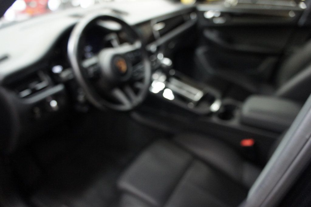 2024 Porsche Macan GTS photo 27