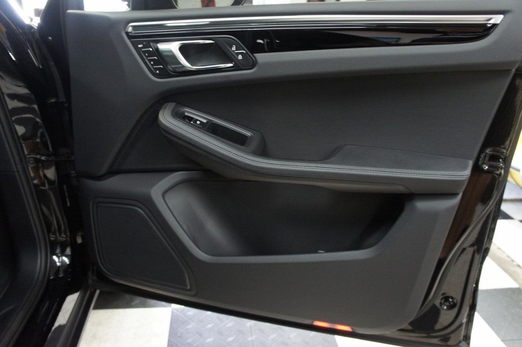 2024 Porsche Macan Premium Plus package, 21" Rims - 22882558 - 50