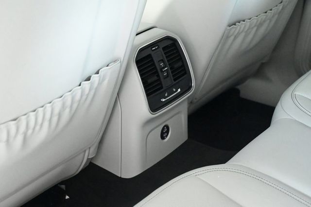 2024 Porsche Macan S - 22975699 - 20