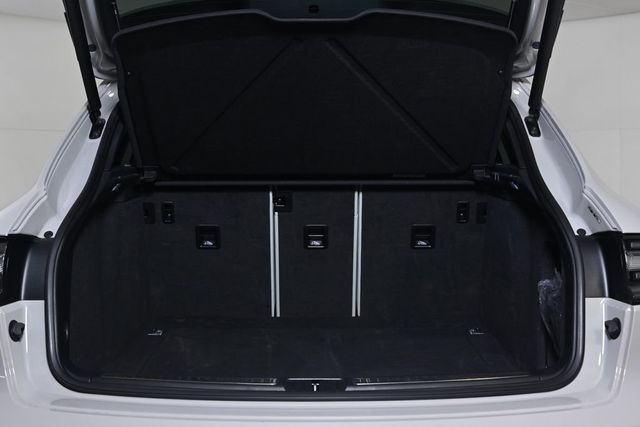 2024 Porsche Macan S - 22975699 - 30