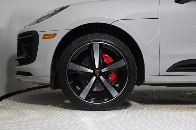 2024 Porsche Macan S - 22975699 - 32