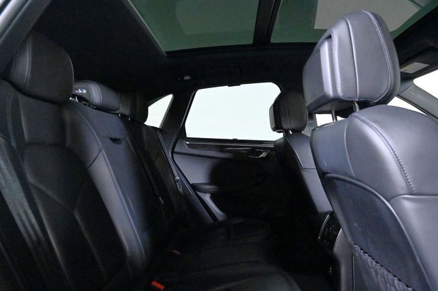2024 Porsche Macan S - 23030506 - 18
