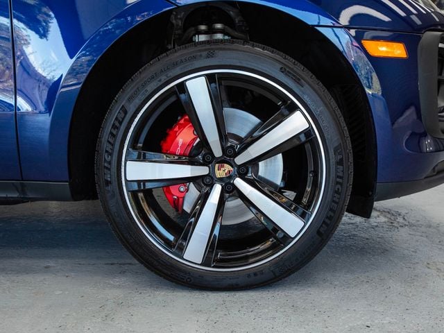 2024 Porsche Macan S - 22947810 - 11