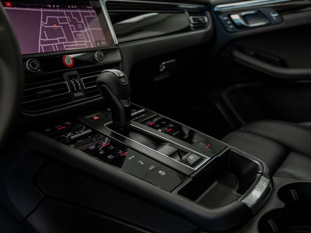 2024 Porsche Macan S - 22947810 - 27