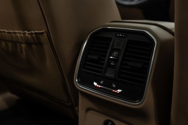 2024 Porsche Macan S - 23072642 - 13