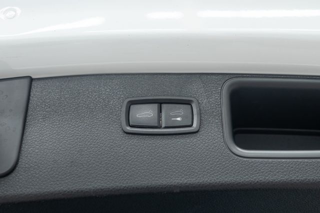 2024 Porsche Macan S - 23072642 - 32